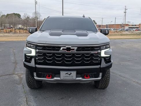 Used 2024 Chevrolet Silverado 1500 ZR2 w/ Technology Package image 8