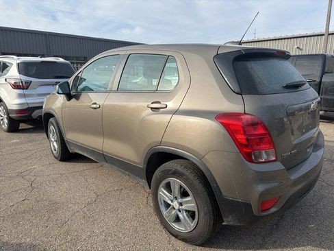 Used 2020 Chevrolet Trax LS image 2