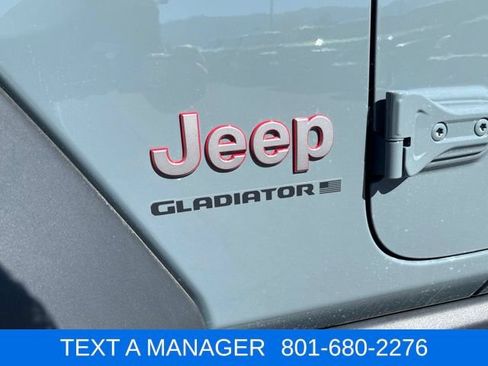 New 2026 Jeep Gladiator Rubicon w/ Steel Power Dome Hood Package AWD/4WD image 15