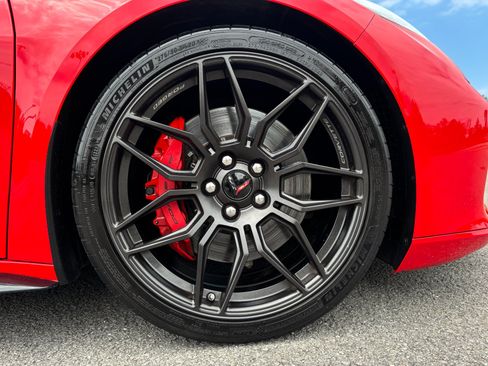 Used 2023 Chevrolet Corvette Z06 RWD image 23