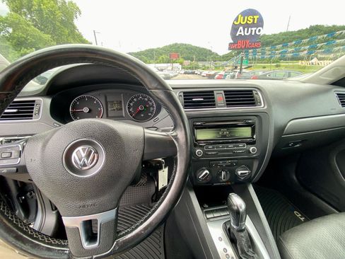 Used 2013 Volkswagen Jetta TDI FWD image 19