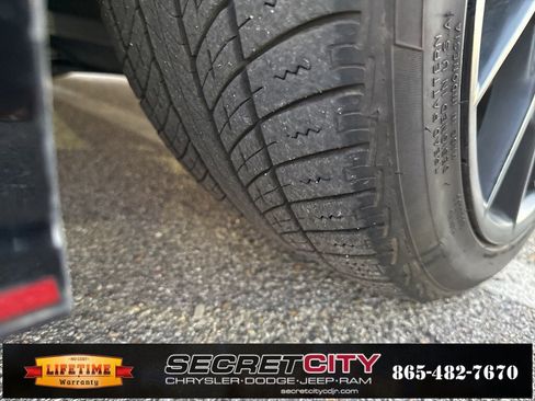 Used 2021 Toyota Avalon TRD image 9