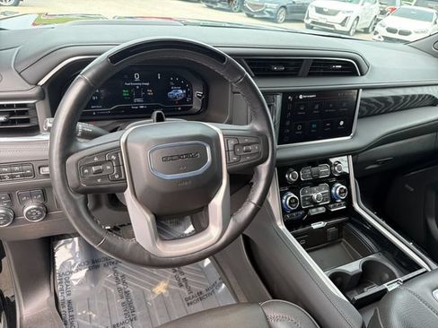 Used 2024 GMC Yukon XL Denali w/ Denali Reserve Package AWD/4WD image 13