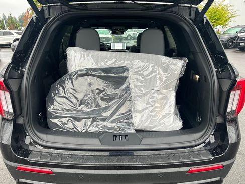 New 2025 Ford Explorer ST-Line w/ Premium Package image 31