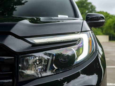 Used 2025 Honda Ridgeline Black Edition image 11