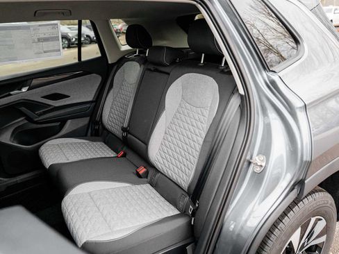 New 2026 Volkswagen Tiguan S image 9