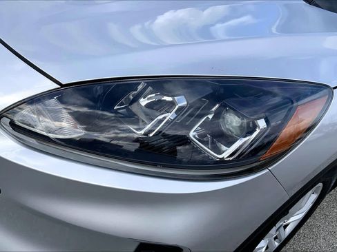 Used 2020 Ford Escape S image 25