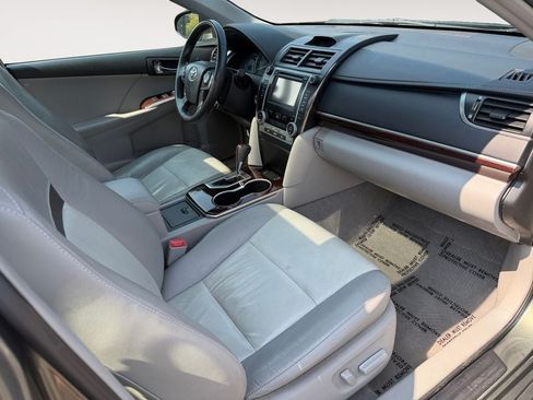 Used 2012 Toyota Camry XLE w/ Leather Pkg FWD image 26