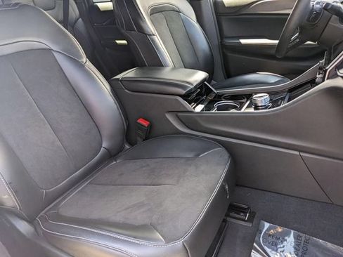 Used 2023 Jeep Grand Cherokee Altitude AWD/4WD image 30