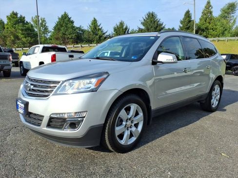 Used 2017 Chevrolet Traverse LT w/ Style and Technology Package AWD/4WD image 7