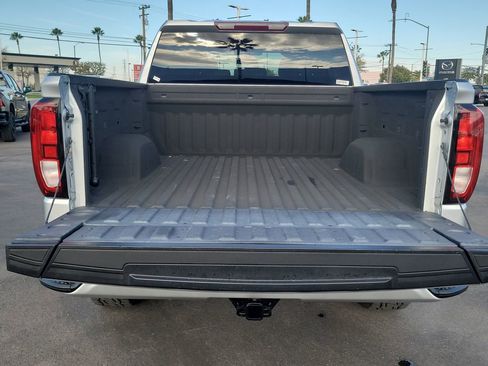 Used 2022 GMC Sierra 1500 Elevation w/ LPO, Elevation Black Package image 21