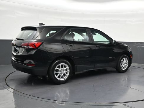 Used 2024 Chevrolet Equinox LS FWD image 5