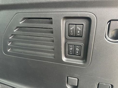 Used 2024 Chevrolet Traverse RS w/ LPO, Floor Liner Package image 64