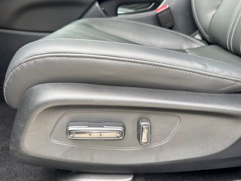 Used 2024 Honda HR-V EX-L image 14