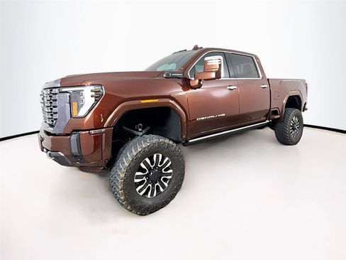 Used 2024 GMC Sierra 2500 Denali Ultimate AWD/4WD image 1