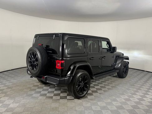 Certified 2025 Jeep Wrangler Unlimited Sahara image 7