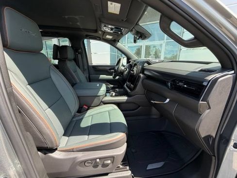 New 2026 GMC Yukon XL AT4 w/ AT4 Premium Plus Package AWD/4WD image 23