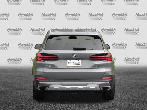 Certified 2024 BMW X5 xDrive40i w/ Premium Package AWD/4WD image 7