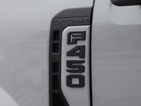 Used 2026 Ford F450 Platinum w/ Platinum Plus Package image 38