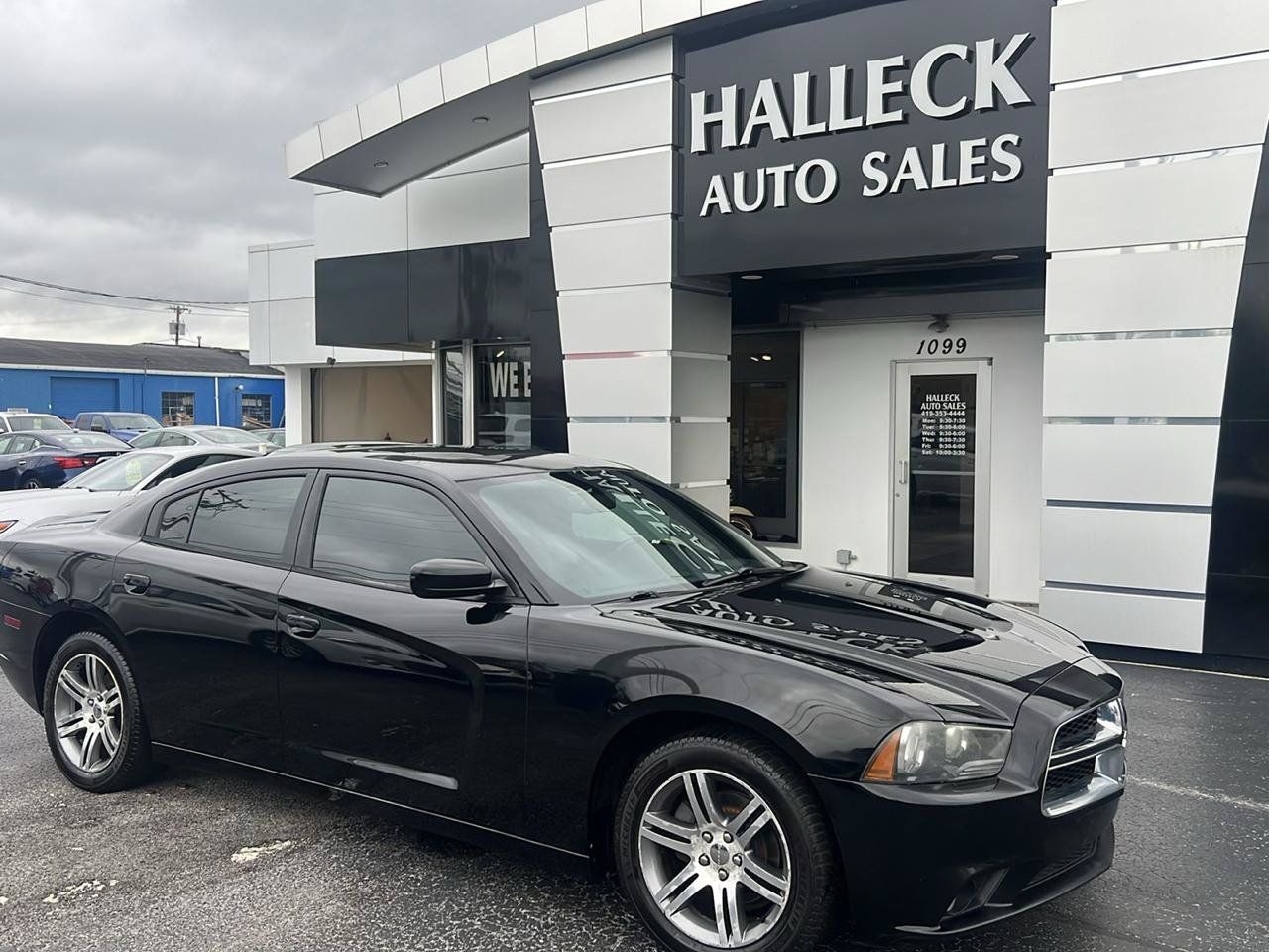 Used 2014 Dodge Charger SXT RWD image 7