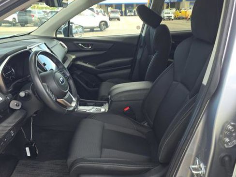 Used 2025 Subaru Ascent Premium image 8