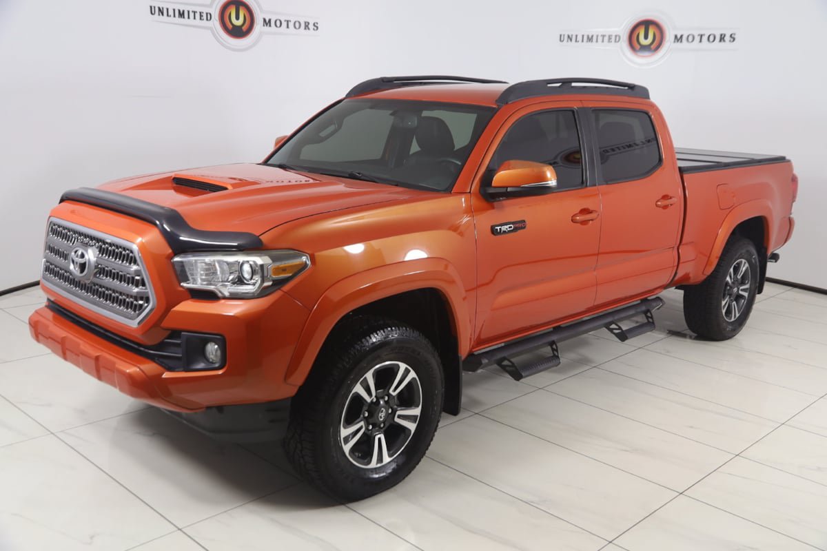 Used 2016 Toyota Tacoma TRD Sport w/ Towing Package AWD/4WD image 19