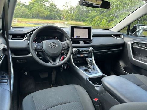 Used 2023 Toyota RAV4 LE FWD image 12