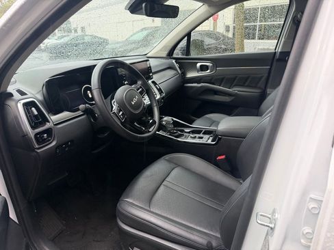 Used 2023 Kia Sorento SX image 12