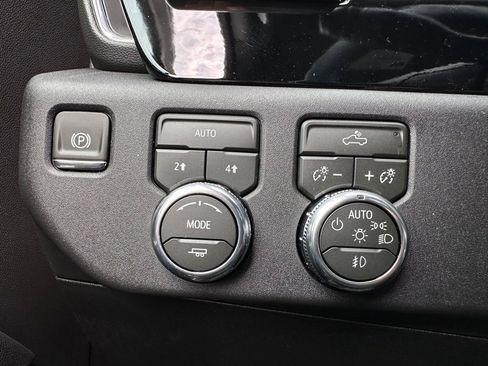 New 2026 GMC Sierra 1500 Elevation AWD/4WD image 28
