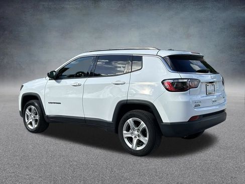 Used 2023 Jeep Compass Latitude AWD/4WD image 7
