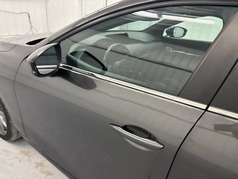 Used 2019 MAZDA MAZDA3 Hatchback w/ Preferred Package FWD image 34