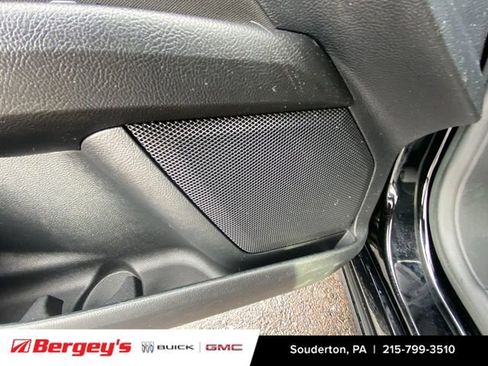 Used 2018 Ford Fusion SE w/ Fusion SE Technology Package image 27