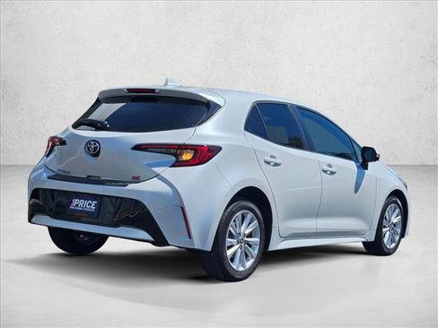 Used 2023 Toyota Corolla SE FWD image 5