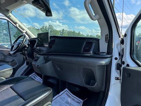 Used 2023 Ford E-Transit Medium Roof RWD image 36