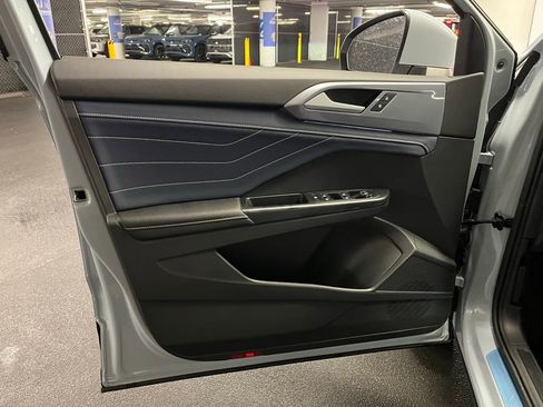 New 2026 Volkswagen Taos SEL AWD/4WD image 20