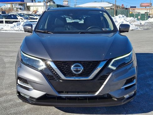 Used 2021 Nissan Rogue Sport SL w/ Premium Package image 2