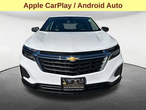 Used 2022 Chevrolet Equinox LS w/ LS Convenience Package AWD/4WD image 4
