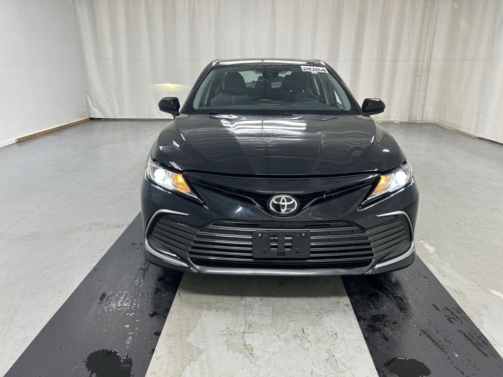 Used 2024 Toyota Camry LE FWD image 3