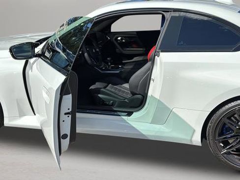 Used 2025 BMW M2 w/ Lighting Package image 33