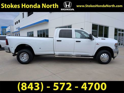 Used 2025 RAM 3500 Tradesman w/ Chrome Appearance Group AWD/4WD image 9