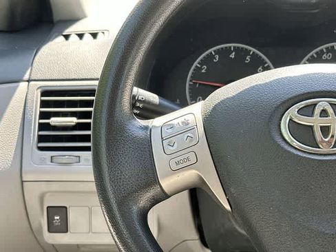 Used 2013 Toyota Corolla LE FWD image 8