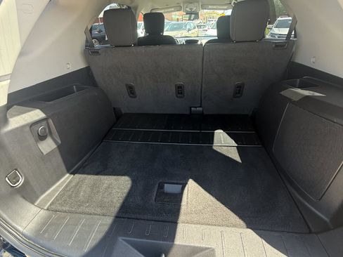 Used 2017 Chevrolet Equinox LT w/ Convenience Package FWD image 11