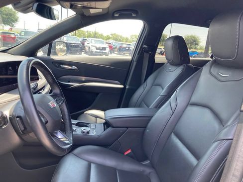 Used 2025 Cadillac XT4 Premium Luxury FWD image 10