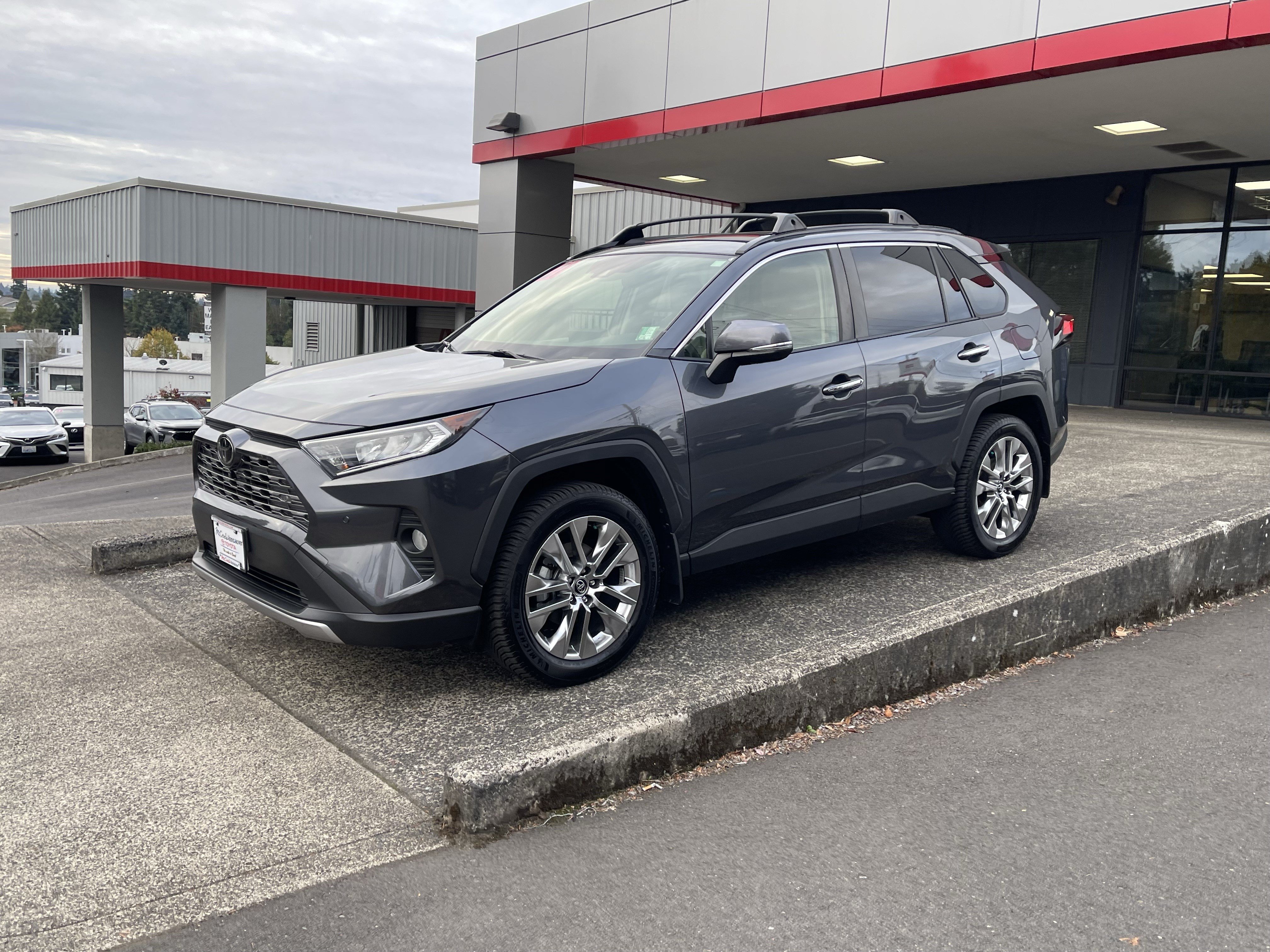 Certified 2021 Toyota RAV4 Limited AWD/4WD image 4