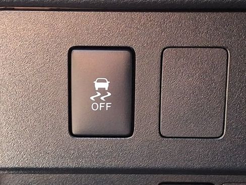 Used 2022 Toyota Tacoma SR RWD image 23