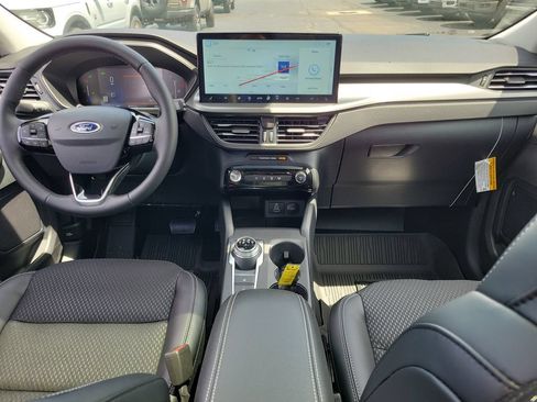 New 2026 Ford Escape SE FWD image 11