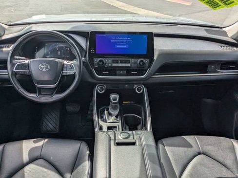 Used 2024 Toyota Grand Highlander XLE image 14