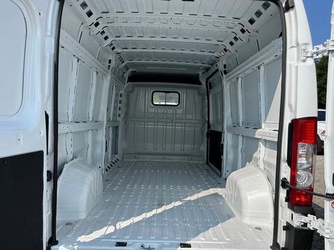 Used 2025 RAM ProMaster 2500 w/ Power Group image 23
