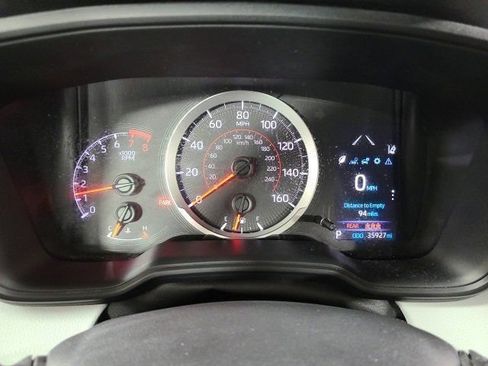 Used 2020 Toyota Corolla SE FWD image 27