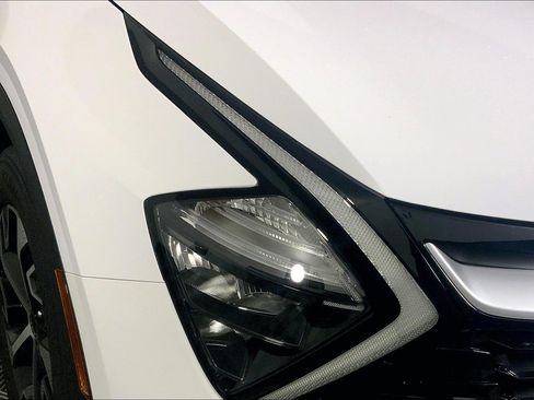 Used 2023 Kia Sportage EX FWD image 29